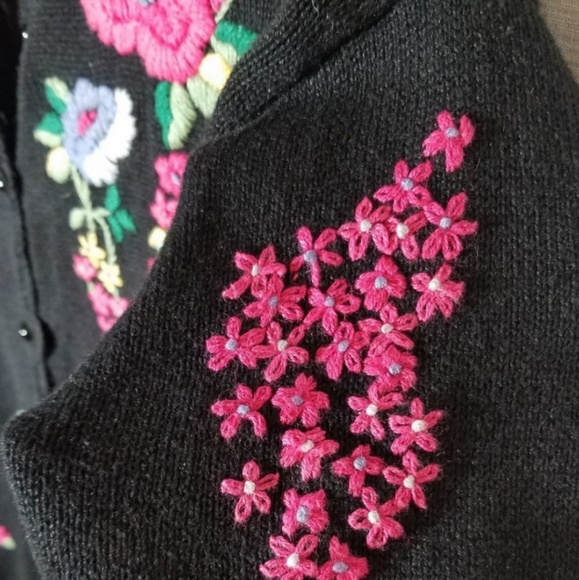 VTG Lucia embroidered floral cardigan- large - Picture 4 of 7